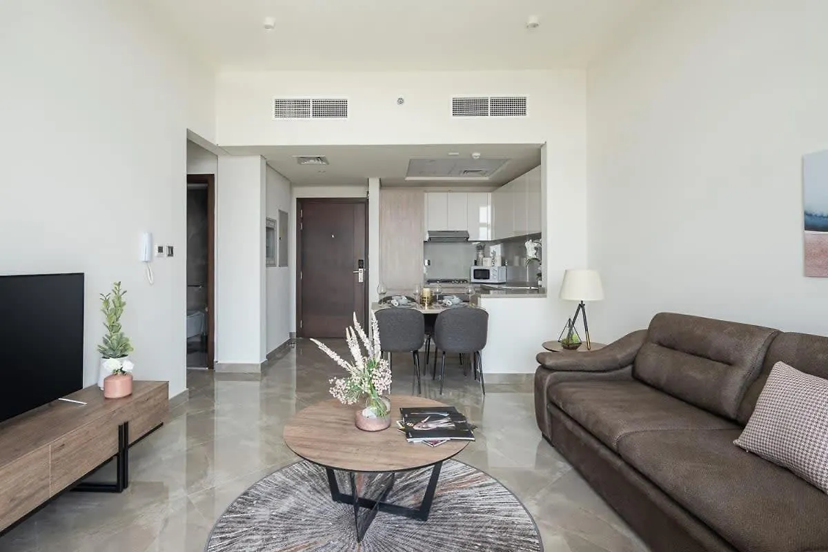 Frank Porter - Majestique Residence 2 Dubai United Arab Emirates